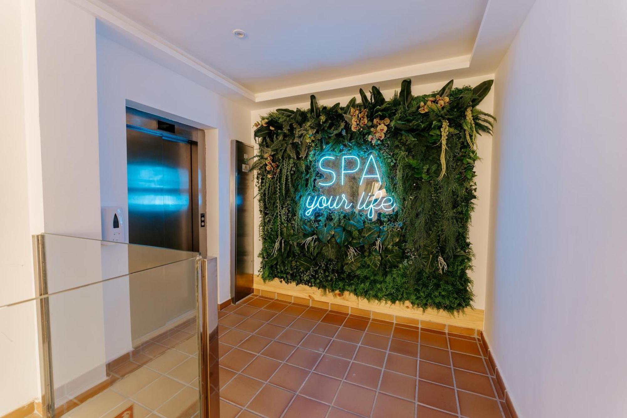 R2 Buganvilla Hotel & Spa مورو ذيل خابلِ المظهر الخارجي الصورة