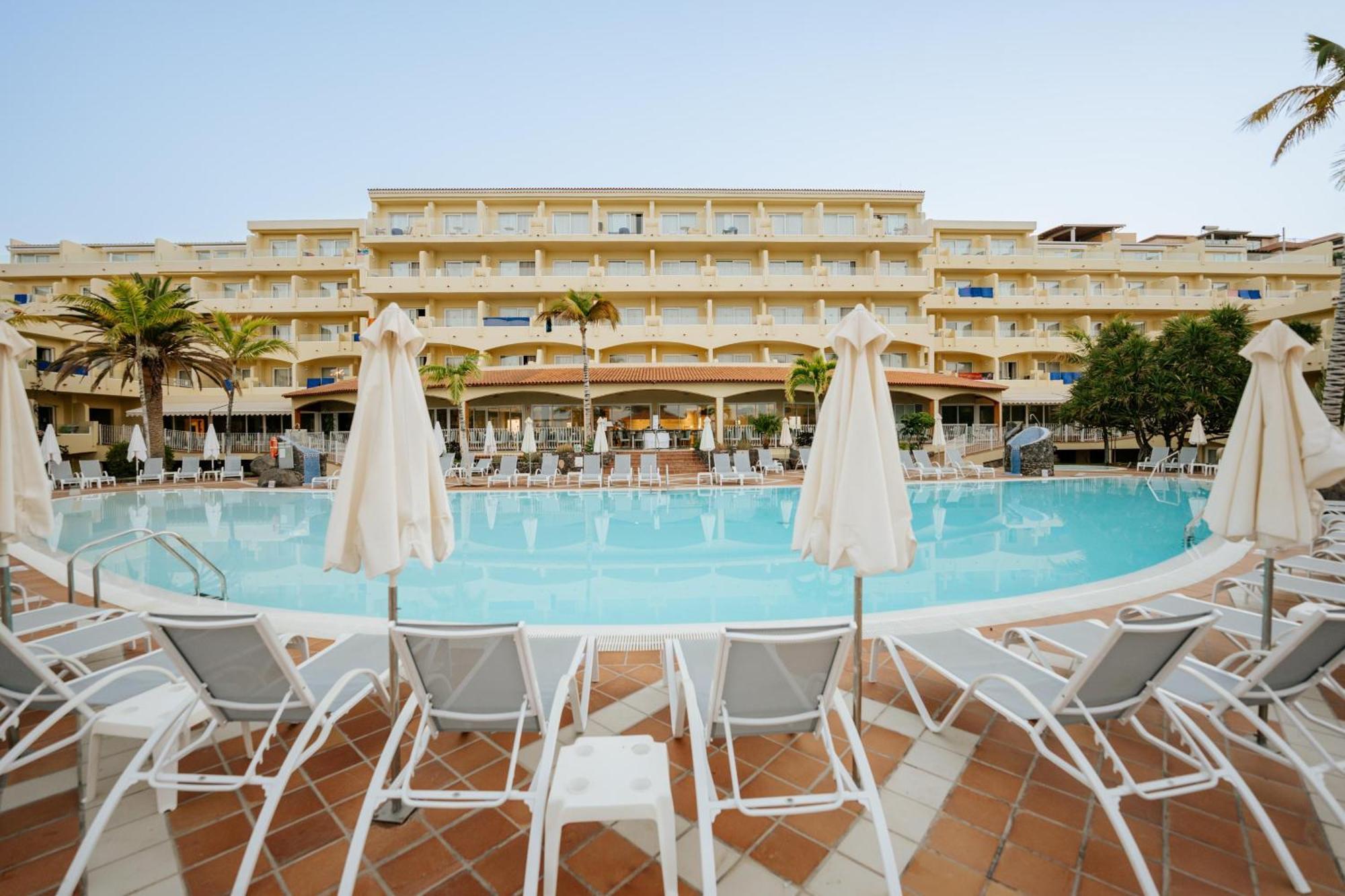 R2 Buganvilla Hotel & Spa مورو ذيل خابلِ المظهر الخارجي الصورة
